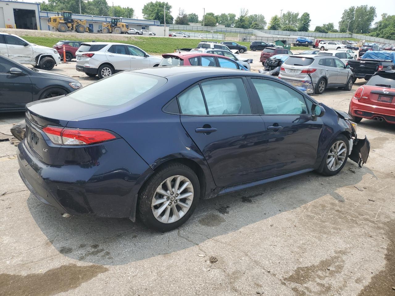 2020 Toyota Corolla Le - Image 3