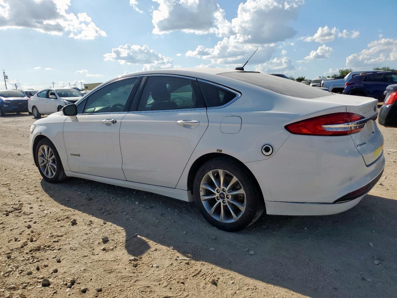 2017 Ford Fusion Se Hybrid - Image 2