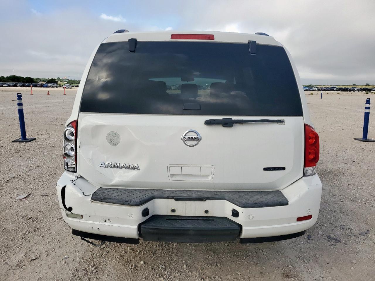 2011 Nissan Armada Sv - Image 6