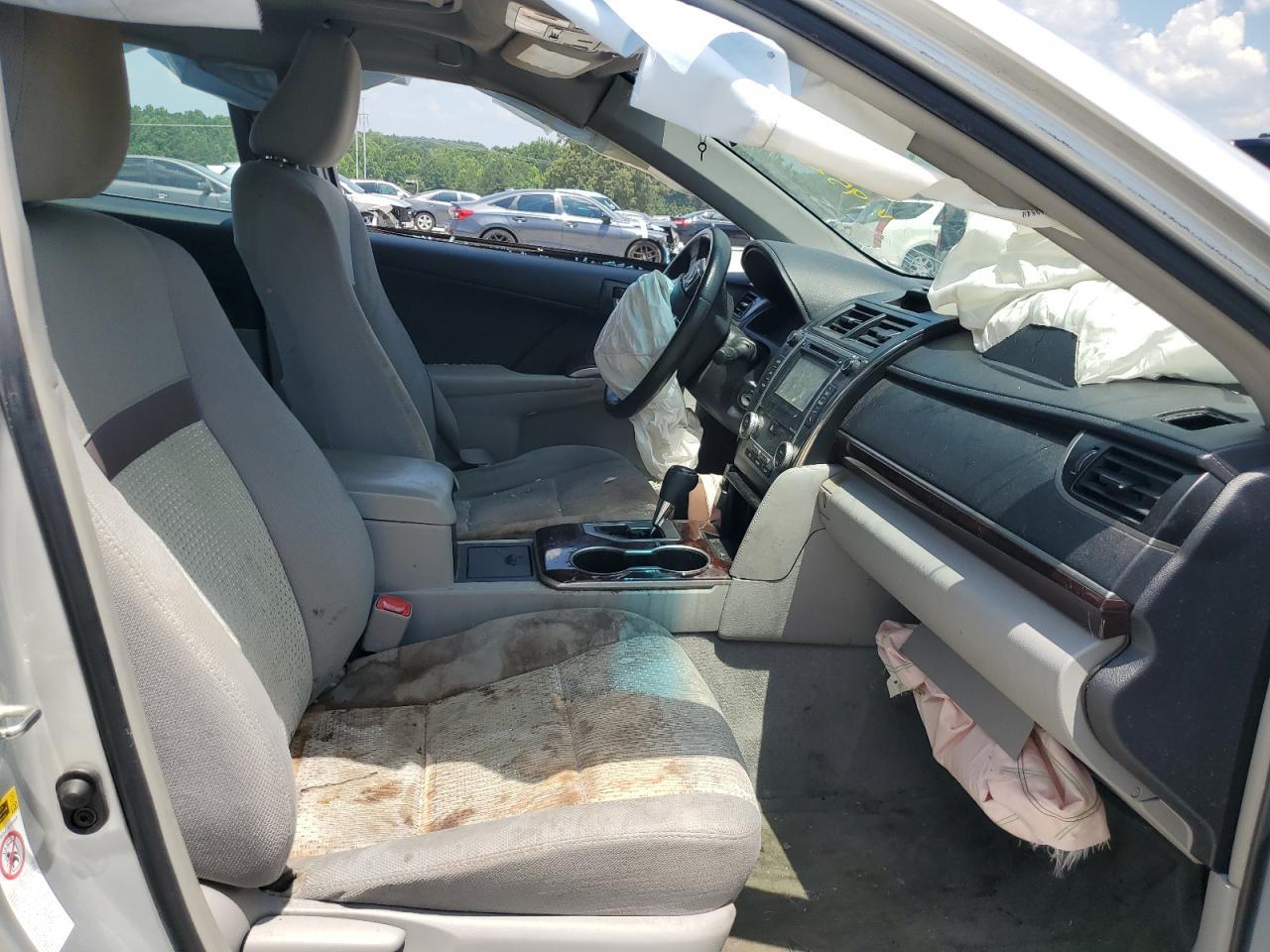 2014 Toyota Camry L - Image 7