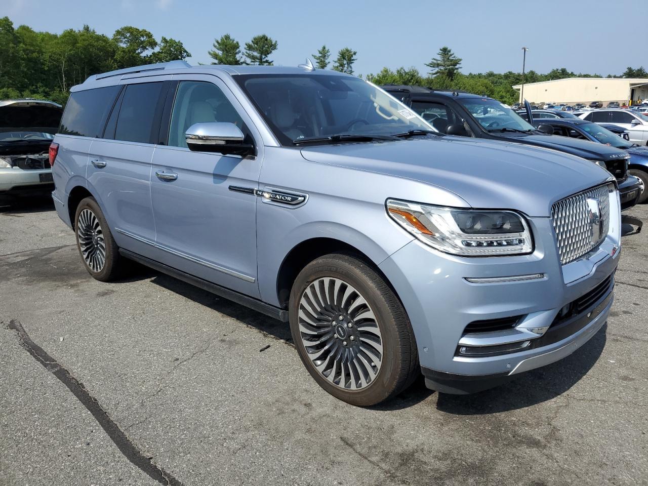 2019 Lincoln Navigator Black Label - Image 4