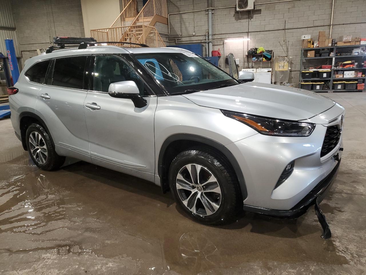 2021 Toyota Highlander Xle - Image 4