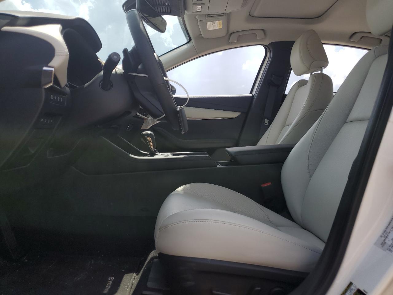 2025 Mazda 3 Premium Plus - Image 7