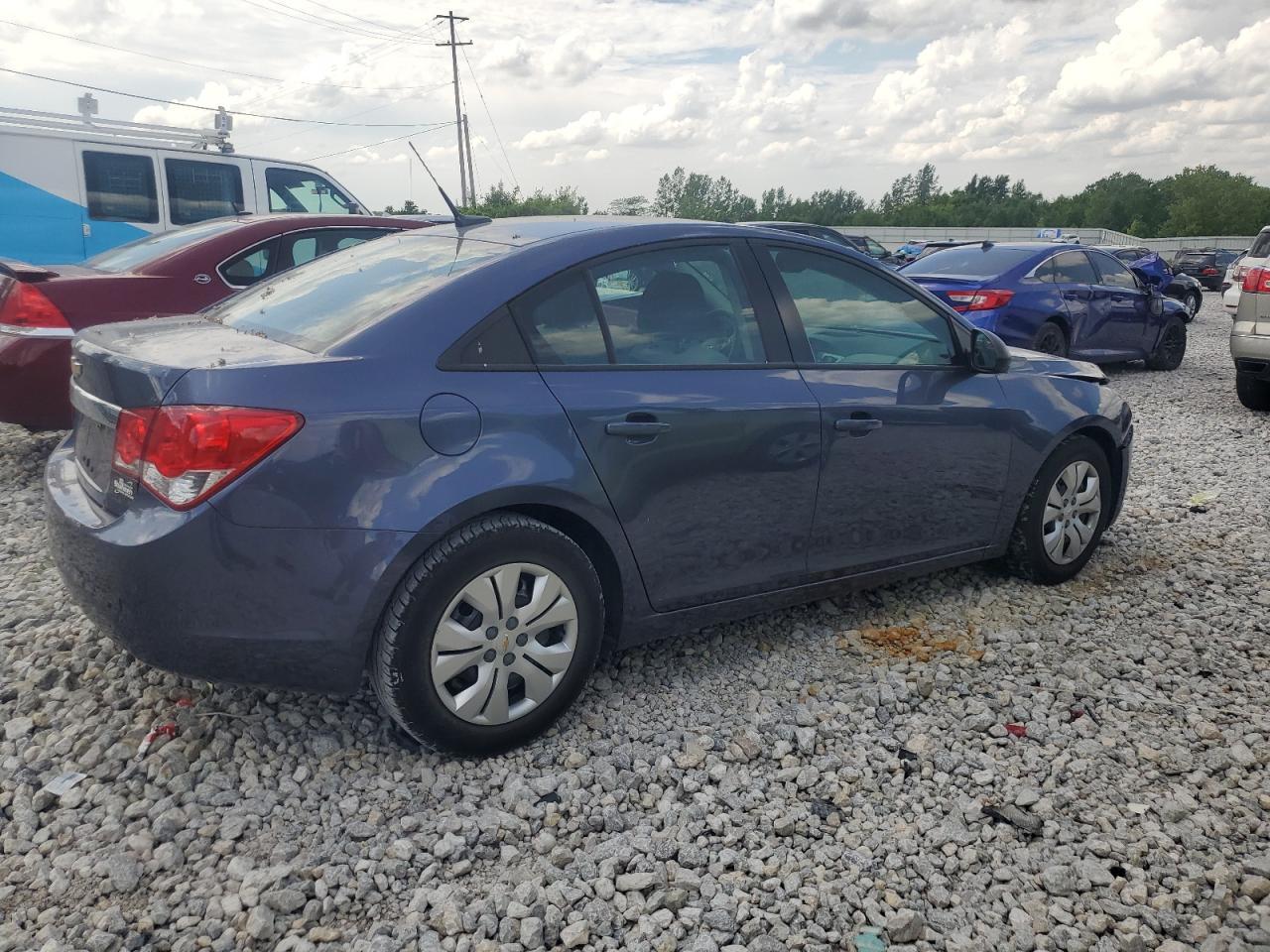 2014 Chevrolet Cruze Ls - Image 3