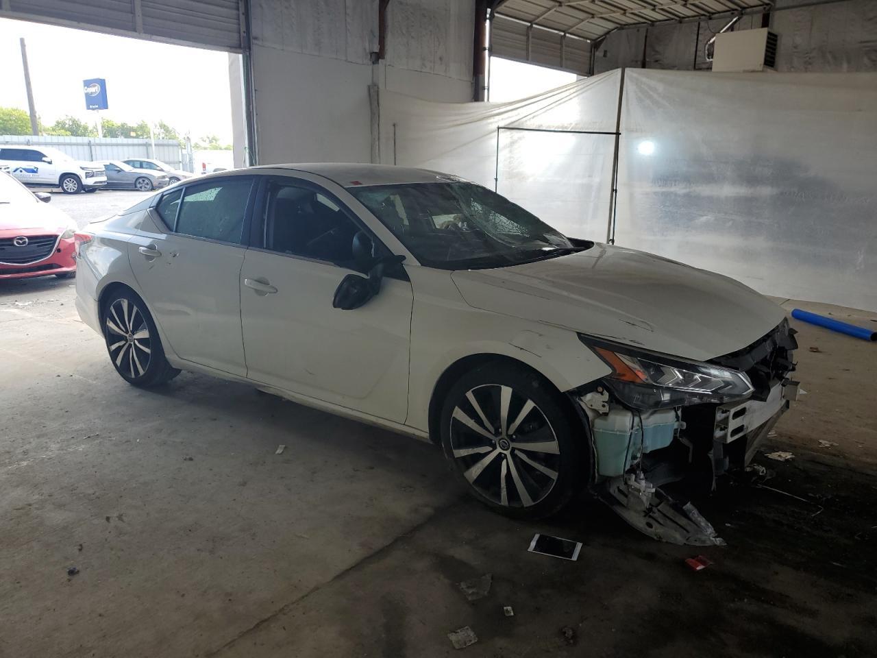 2020 Nissan Altima Sr - Image 4