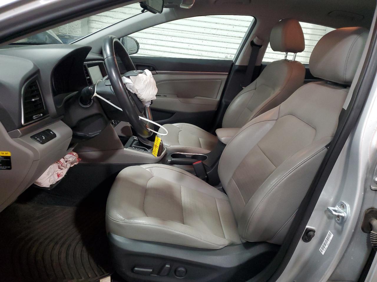 2017 Hyundai Elantra Limited - Image 7