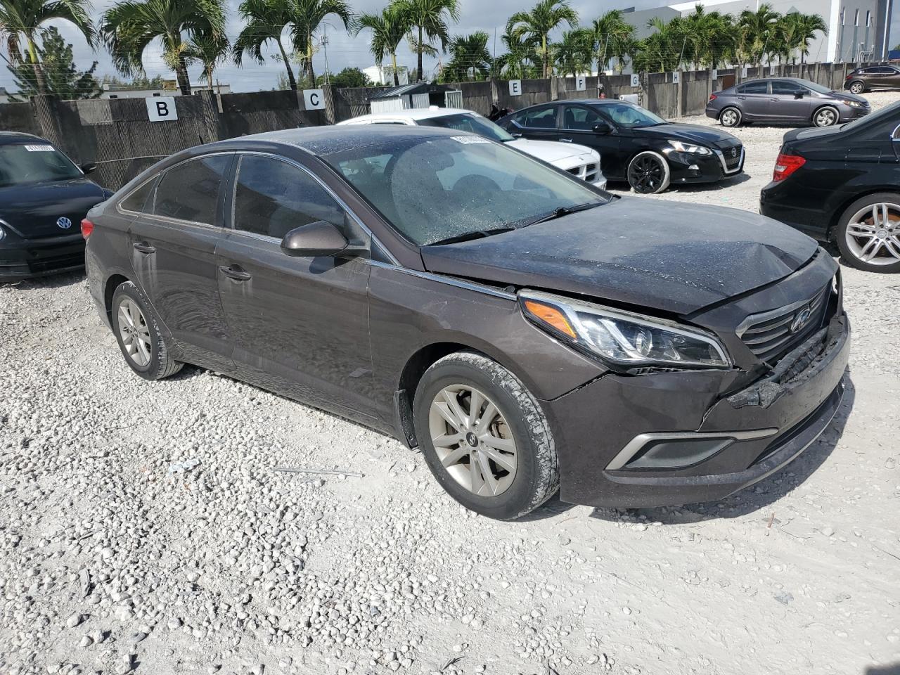2017 Hyundai Sonata Se - Image 4