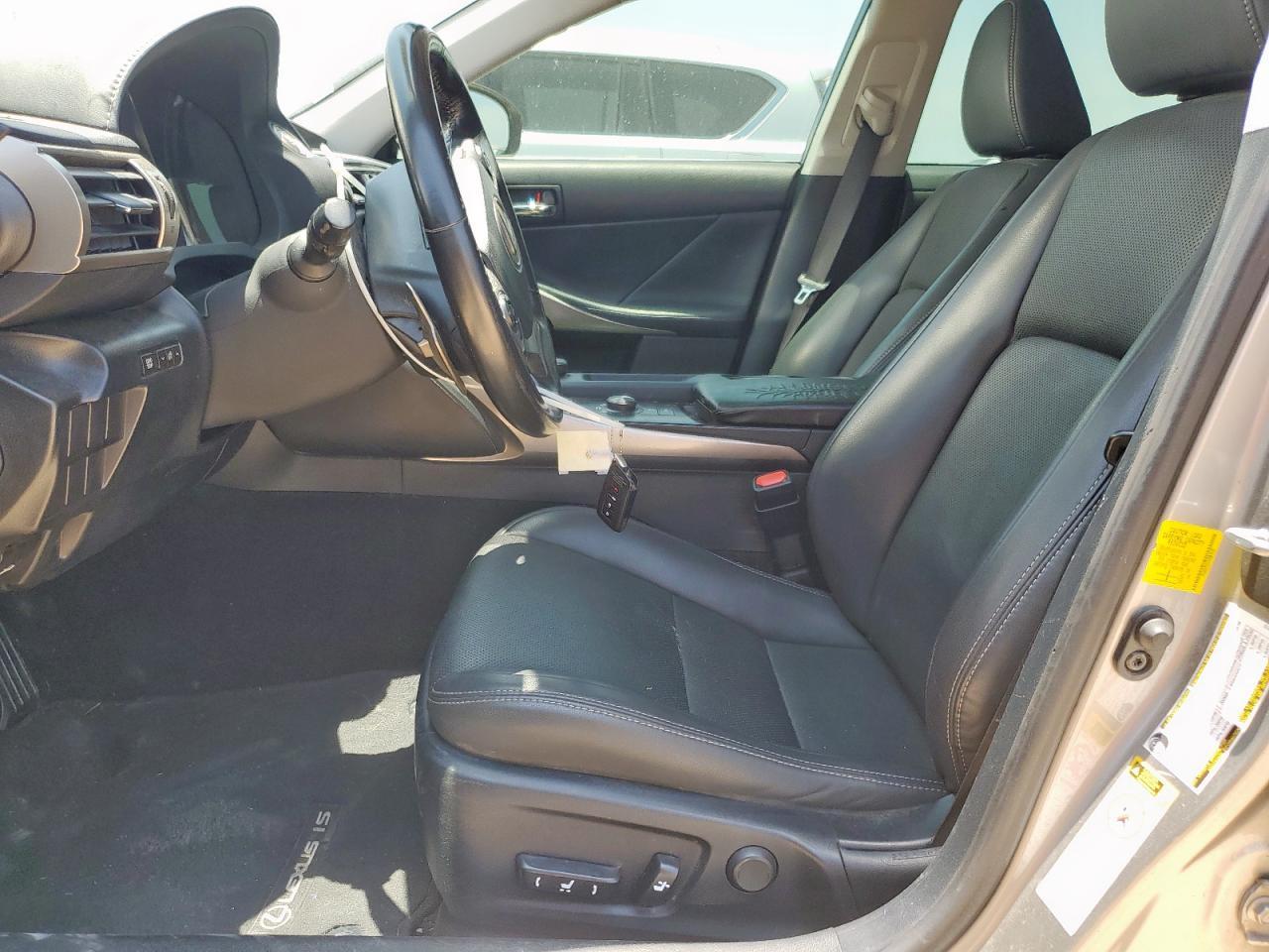 2016 Lexus Is 200T - Фото 7