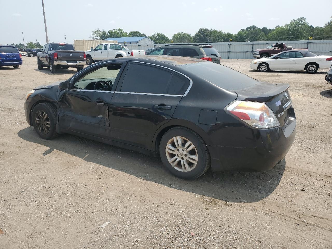 2012 Nissan Altima Base - Image 2