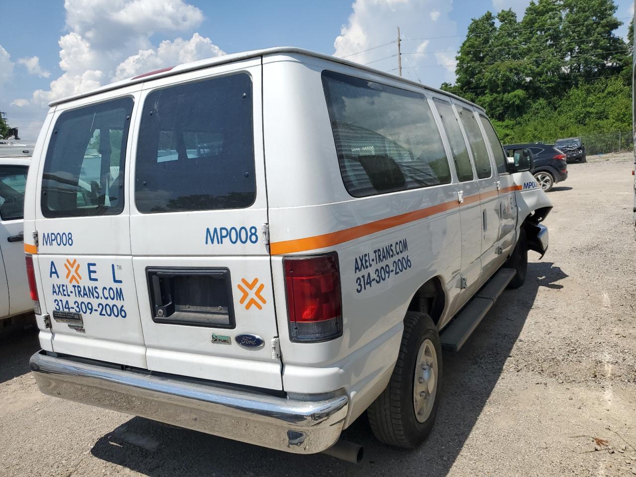 2010 Ford Econoline E350 Super Duty Wagon - Фото 3