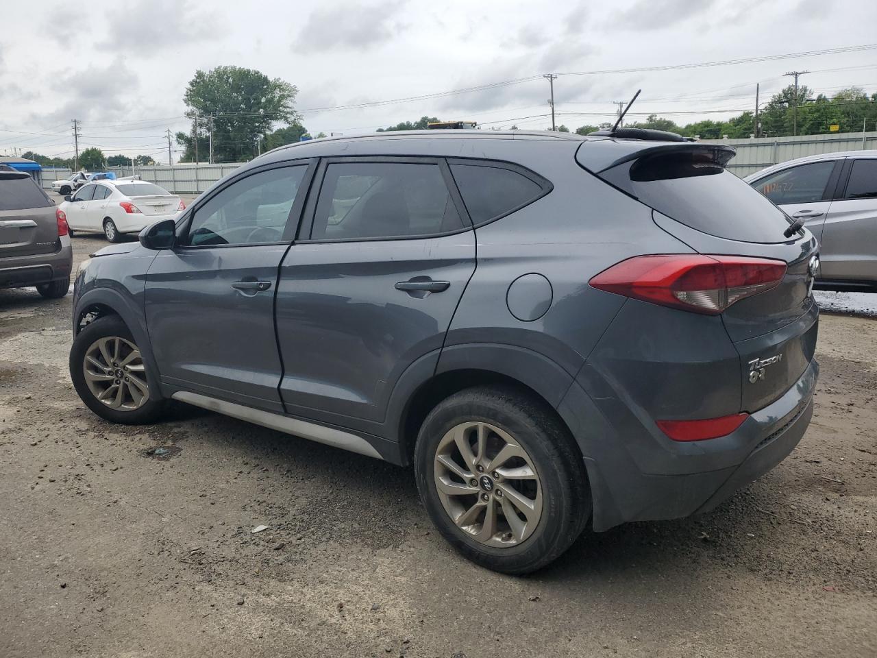 2017 Hyundai Tucson Limited - Image 2