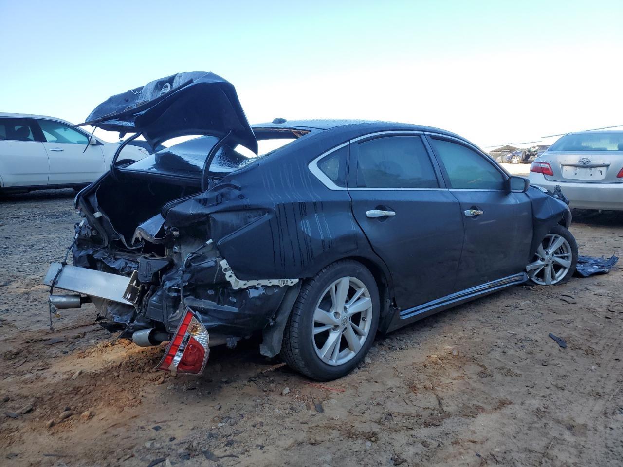 2013 Nissan Altima 2.5 - Image 3