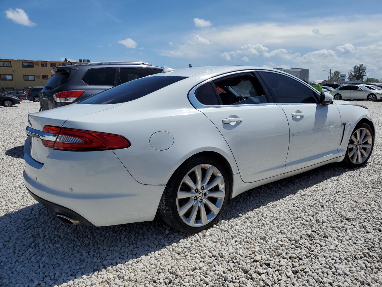 2013 Jaguar Xf - Image 3