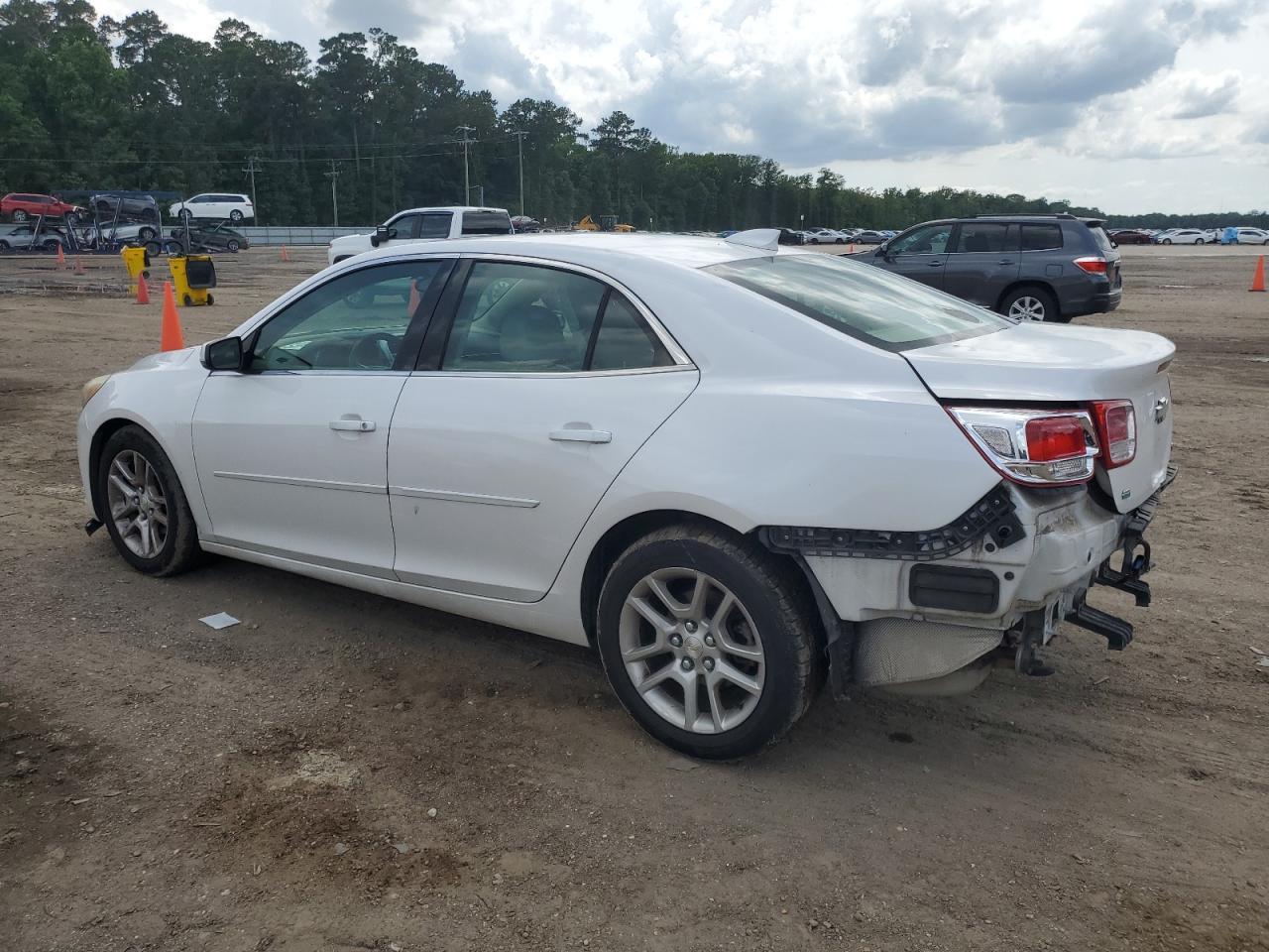 2015 Chevrolet Malibu 1Lt - Фото 2