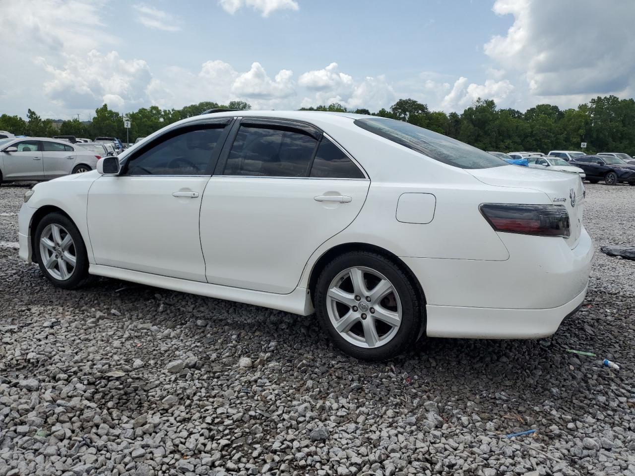 2007 Toyota Camry Le - Image 2