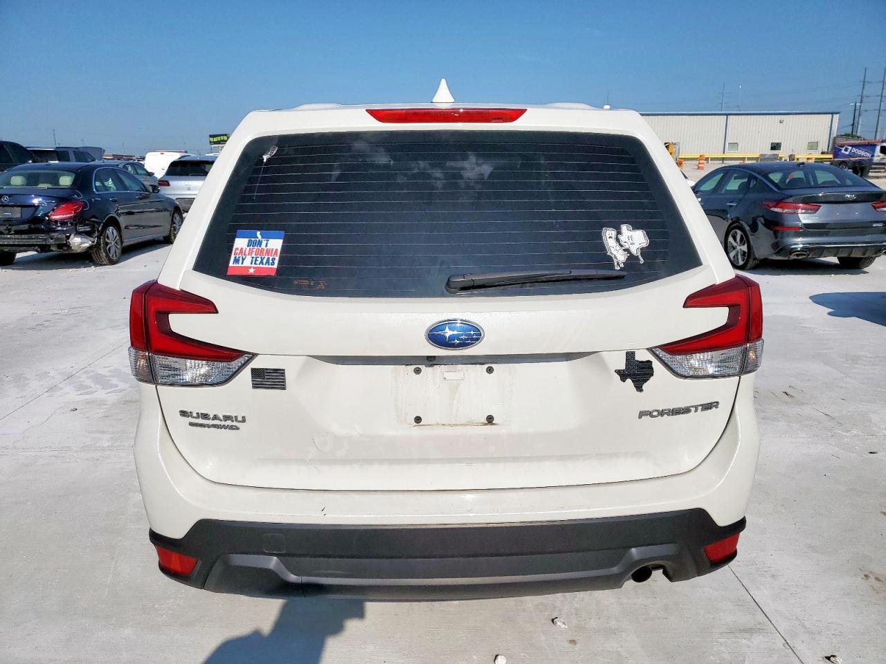 2023 Subaru Forester - Image 6