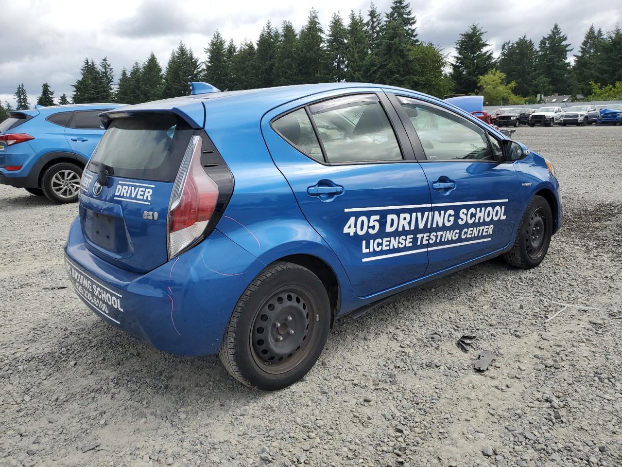 2015 Toyota Prius C - Image 3