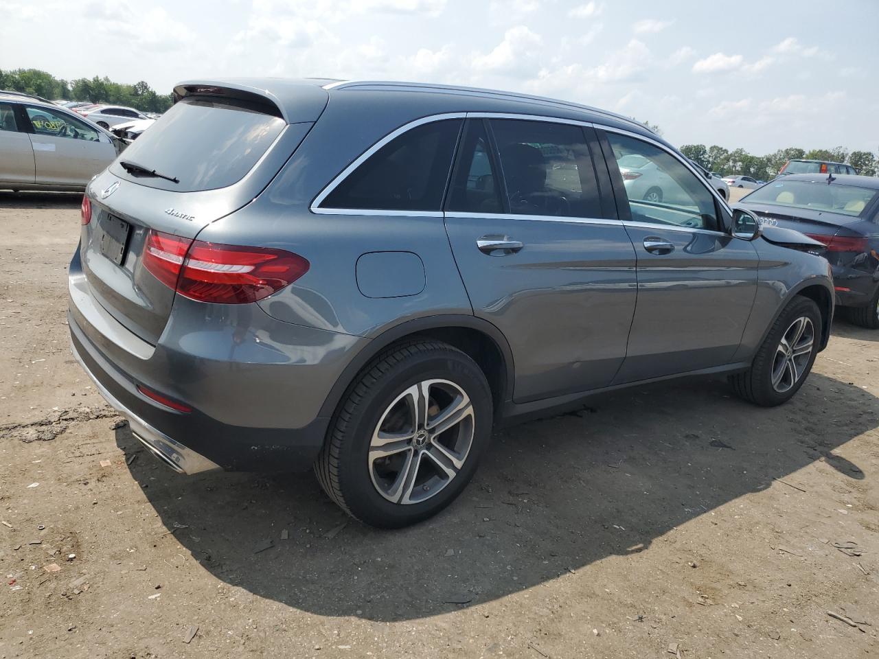 2017 Mercedes-Benz Glc 300 4Matic - Фото 3