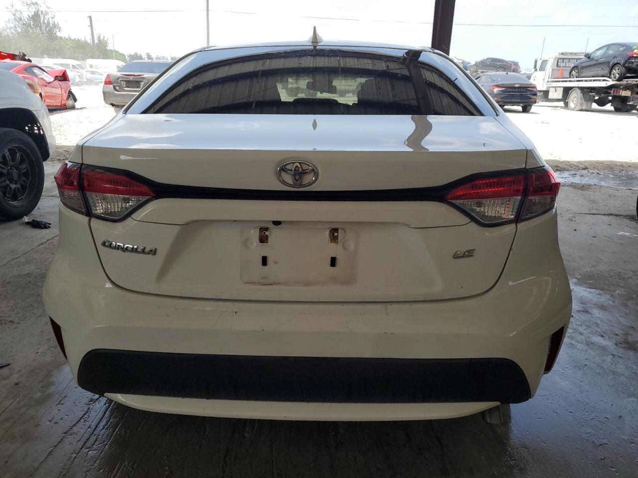 2021 Toyota Corolla Le - Фото 6