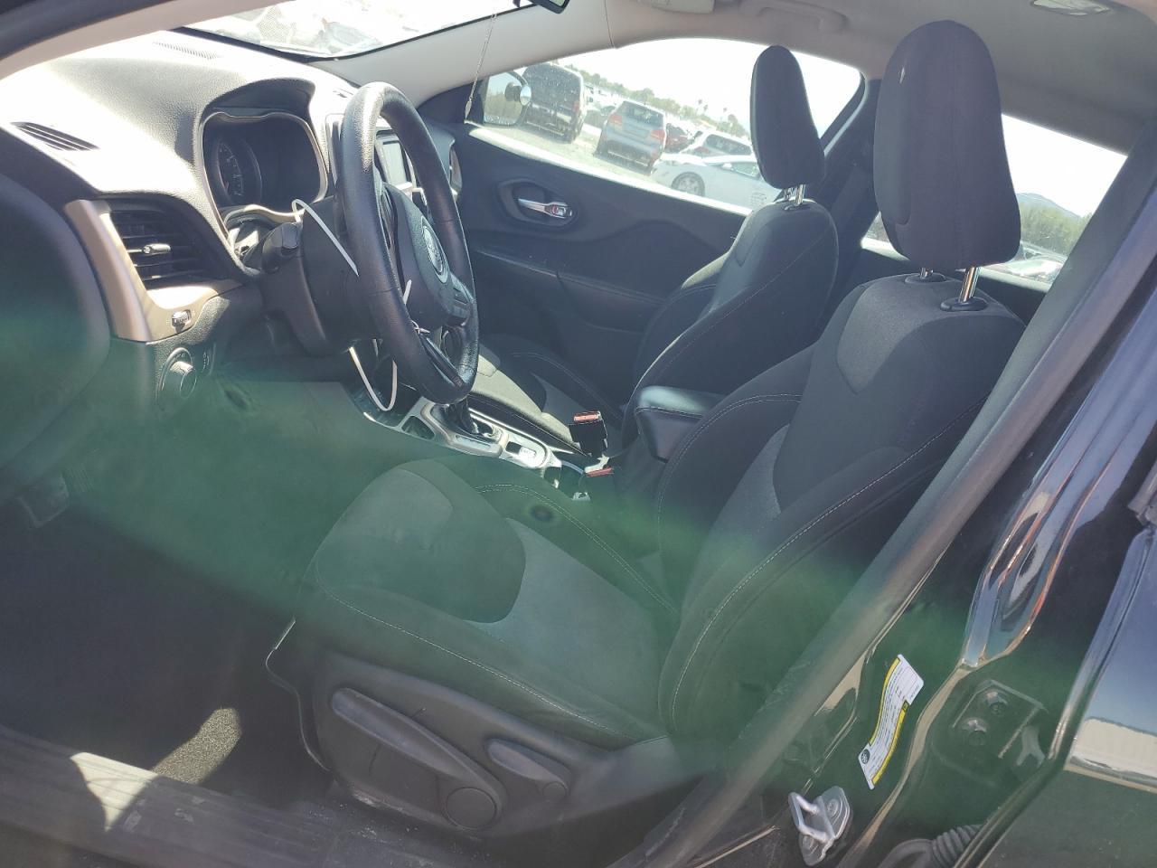 2015 Jeep Cherokee Sport - Image 7