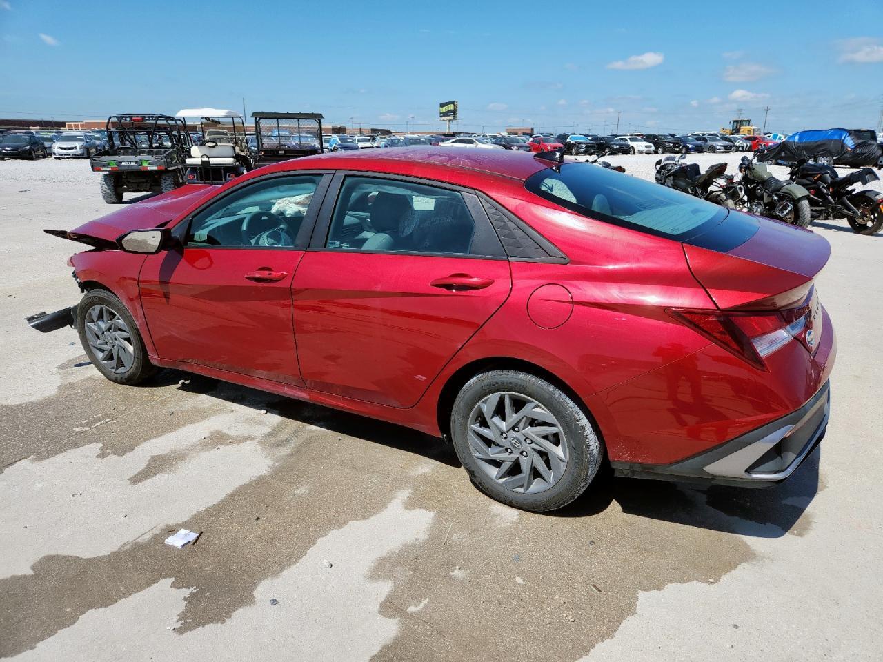 2024 Hyundai Elantra Sel - Image 2