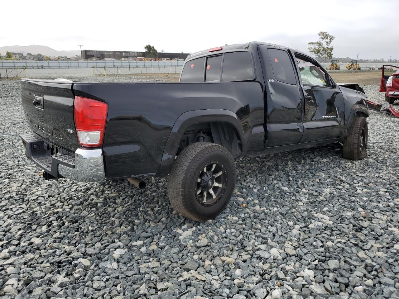2017 Toyota Tacoma Access Cab - Фото 3