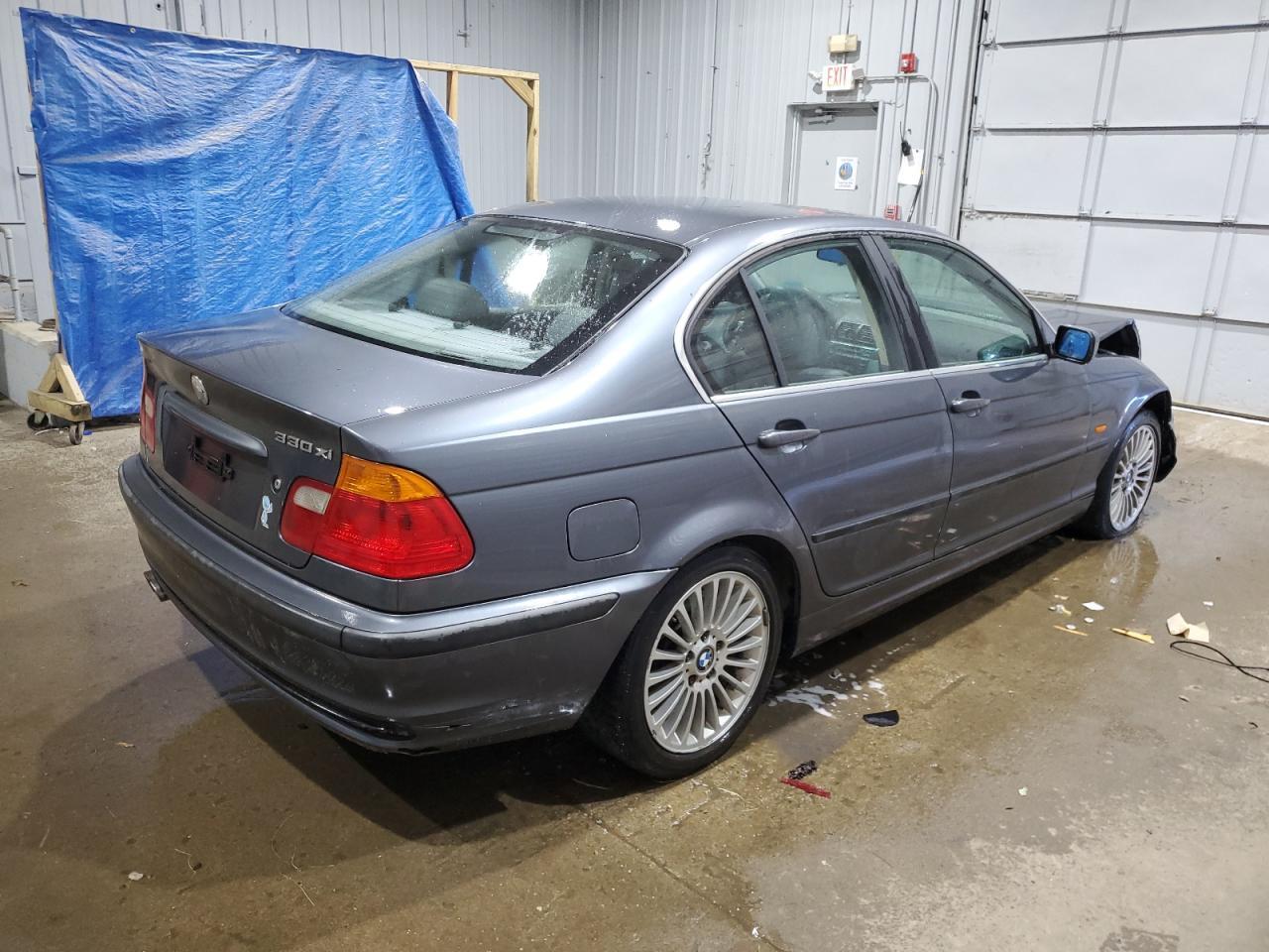 2001 BMW 330 I - Image 3