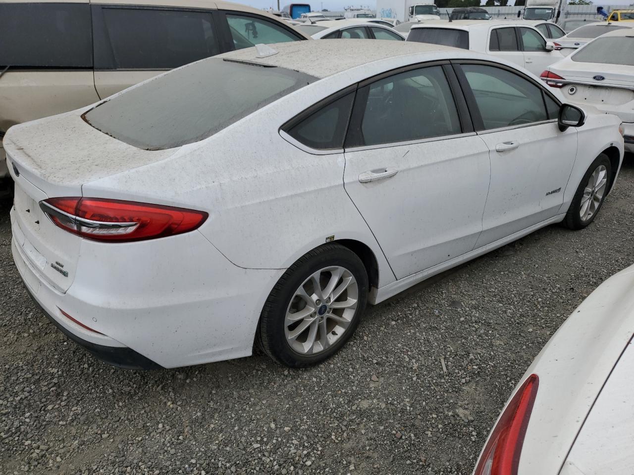 2019 Ford Fusion Se - Фото 3
