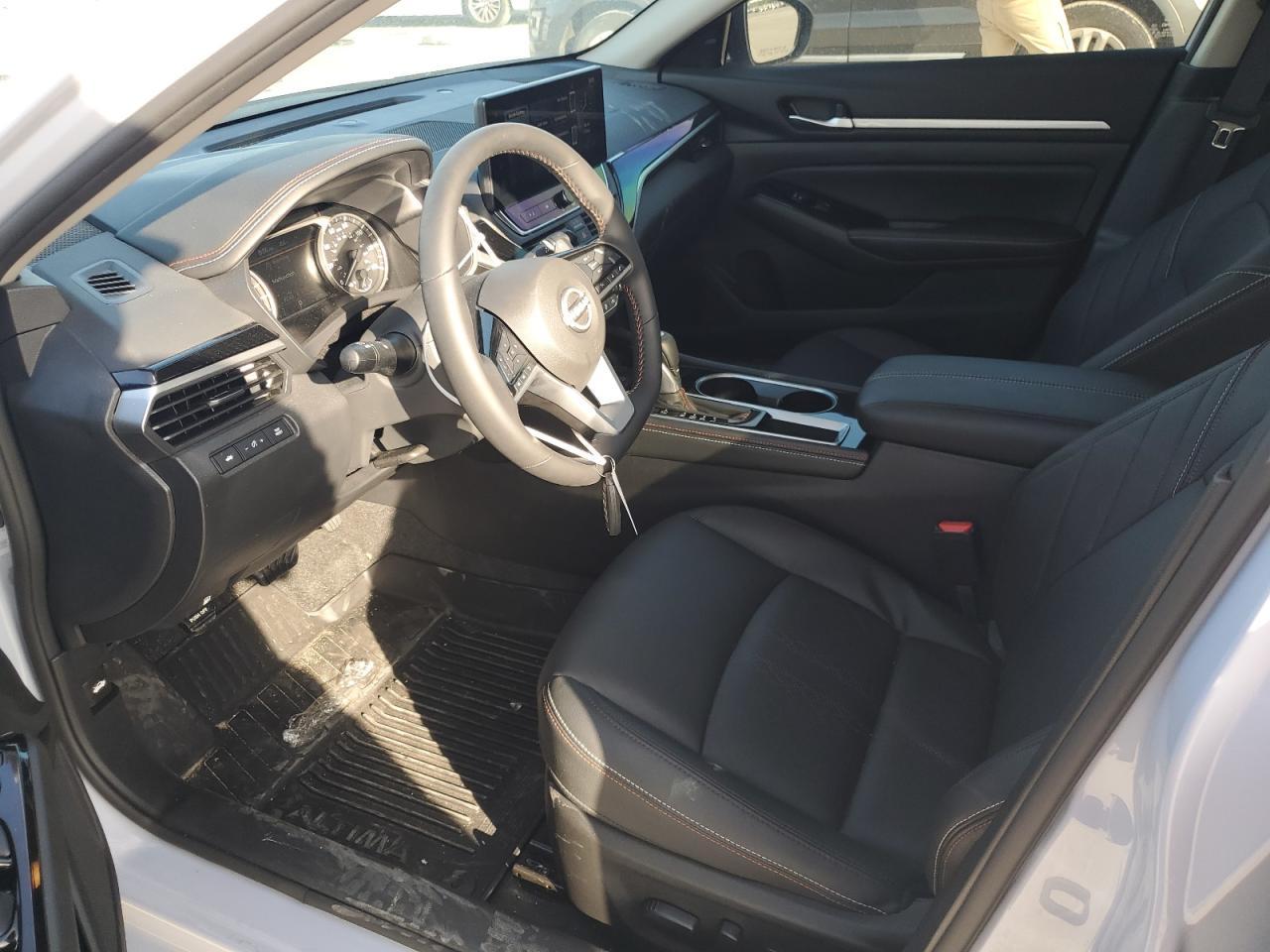 2025 Nissan Altima Sr - Фото 7