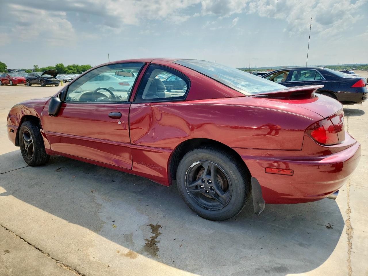 2005 Pontiac Sunfire - Image 2
