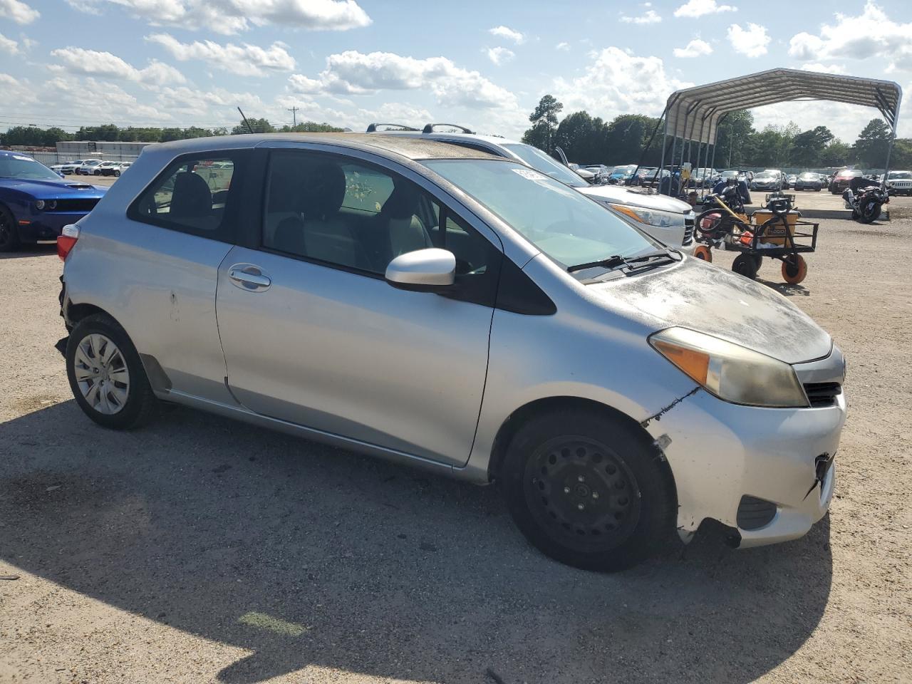 2012 Toyota Yaris - Image 4