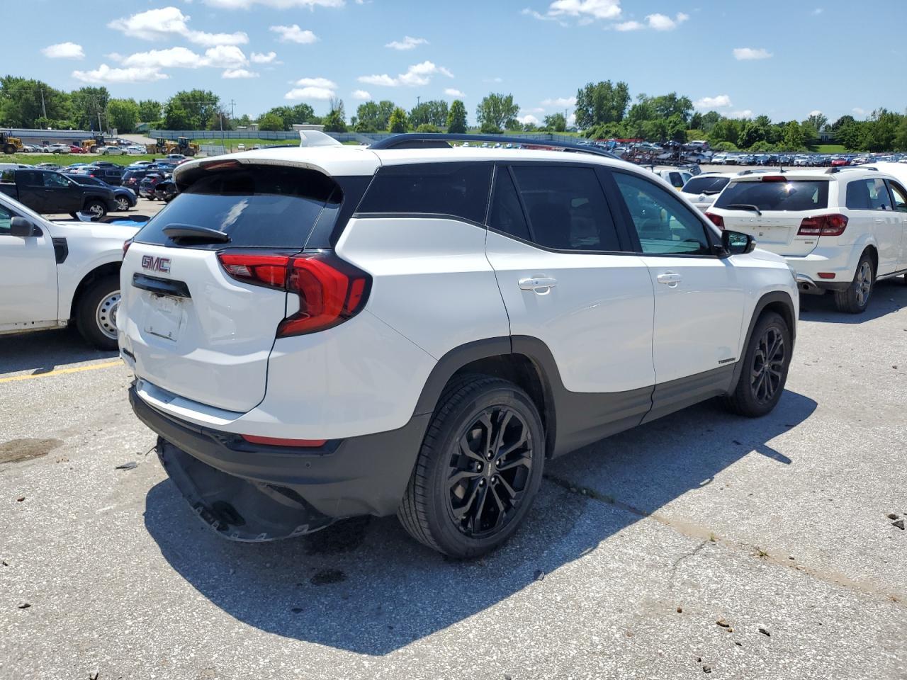 2021 GMC Terrain Slt - Фото 3