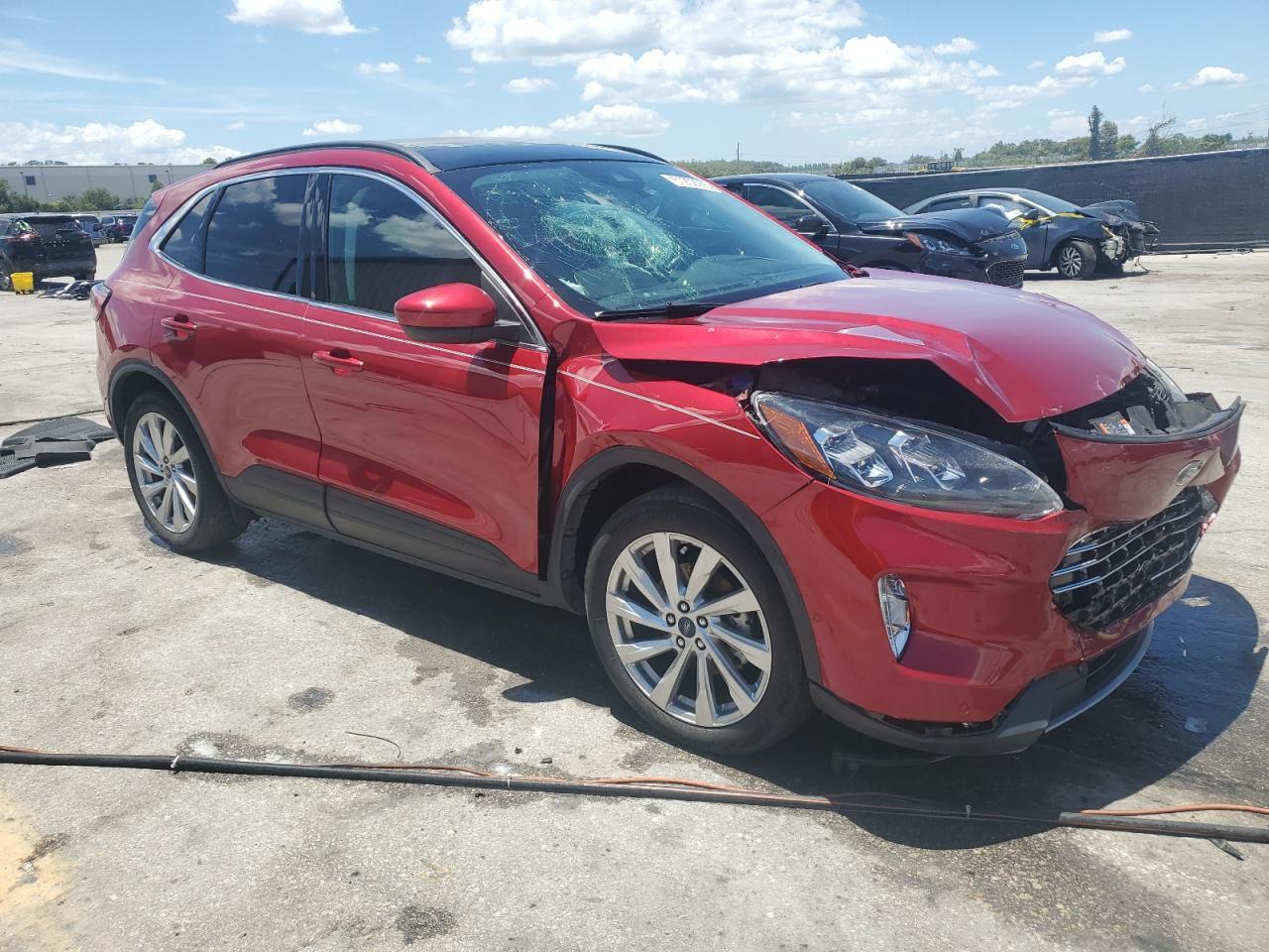2022 Ford Escape Titanium - Image 4
