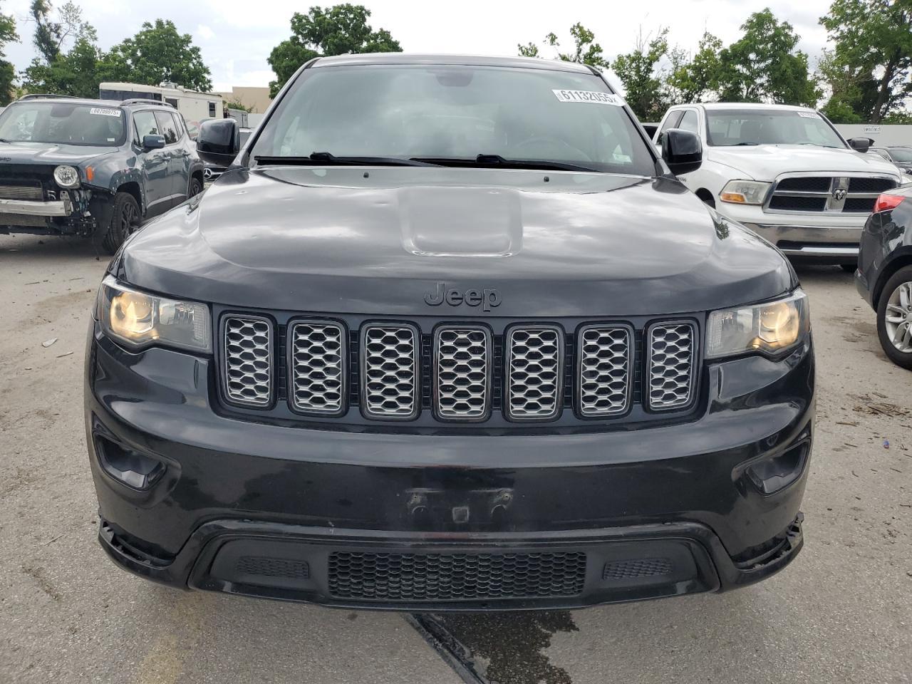 2018 Jeep Grand Cherokee Laredo - Image 5