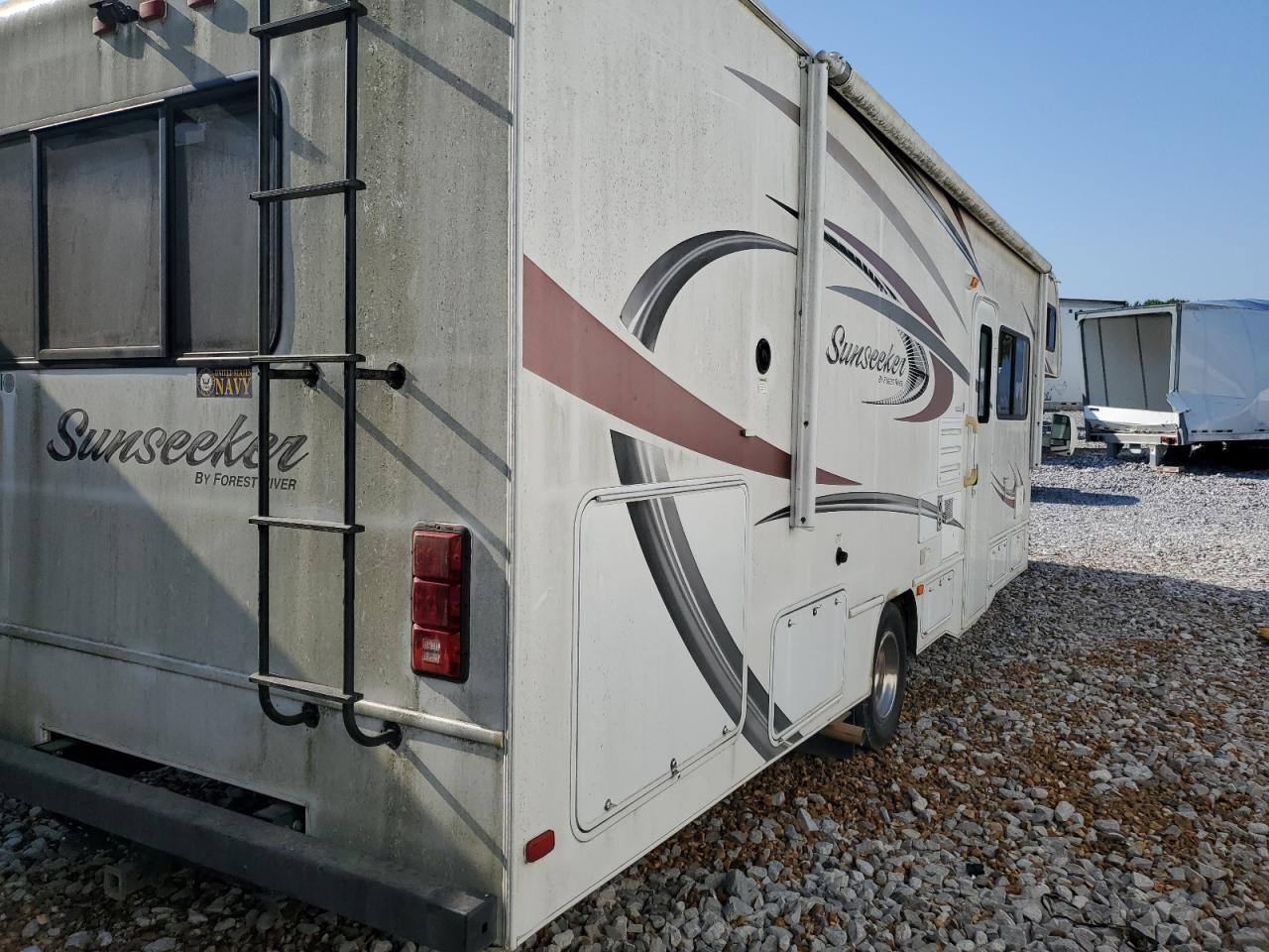 2014 Ford Econoline E450 Super Duty Cutaway Van - Фото 4