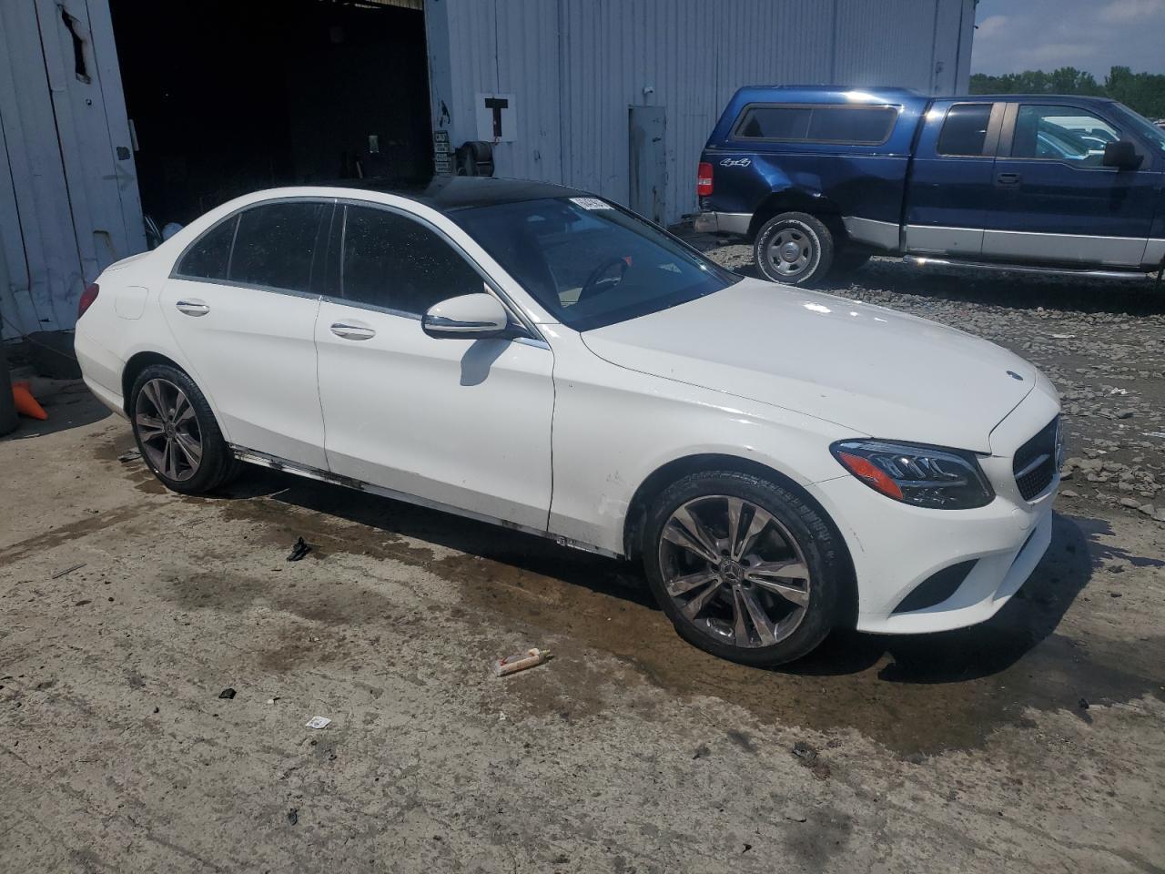 2019 Mercedes-Benz C 300 4Matic - Фото 4