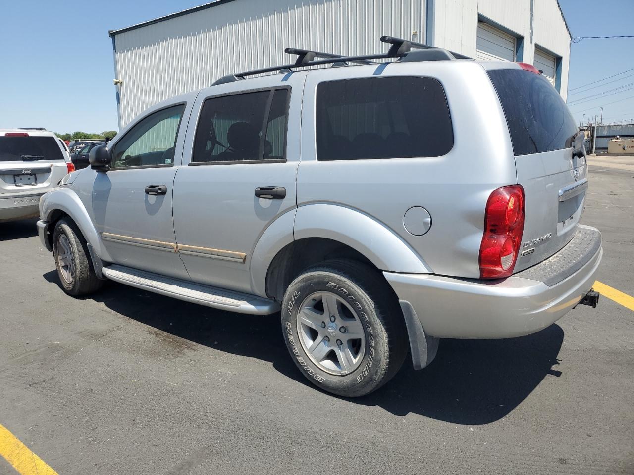 2005 Dodge Durango Limited - Image 2