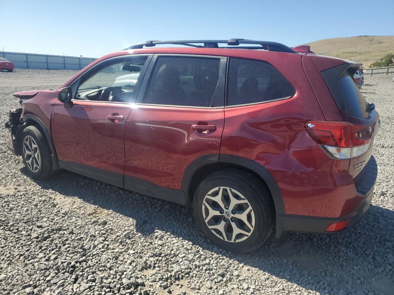 2019 Subaru Forester Premium - Image 2