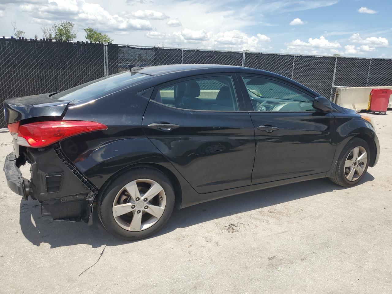 2013 Hyundai Elantra Gls - Image 3