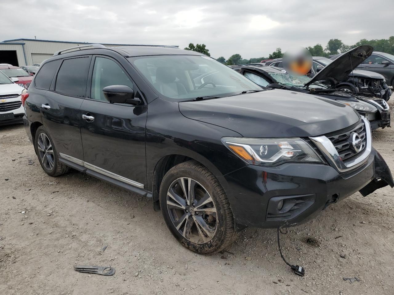 2017 Nissan Pathfinder S - Image 4