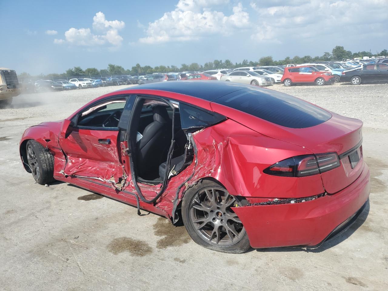 2022 Tesla Model S - Фото 2