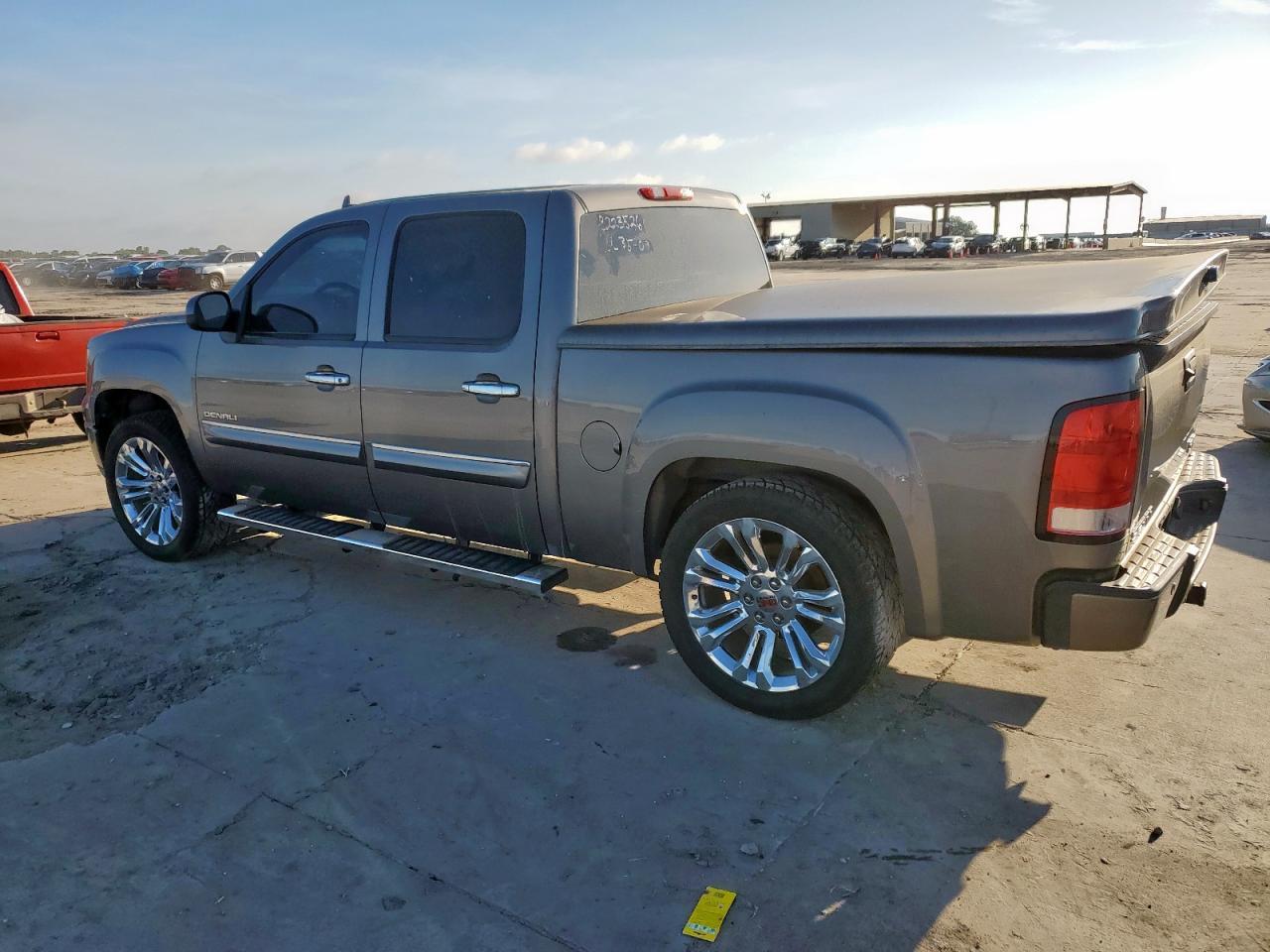 2013 GMC Sierra K1500 Denali - Image 2
