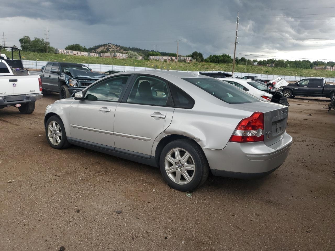 2007 Volvo S40 2.4I - Image 2