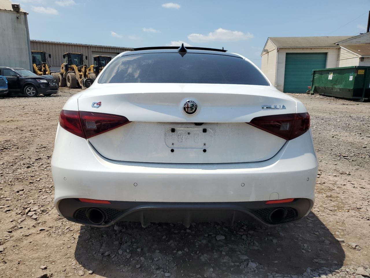2017 Alfa Romeo Giulia Ti Q4 - Фото 6