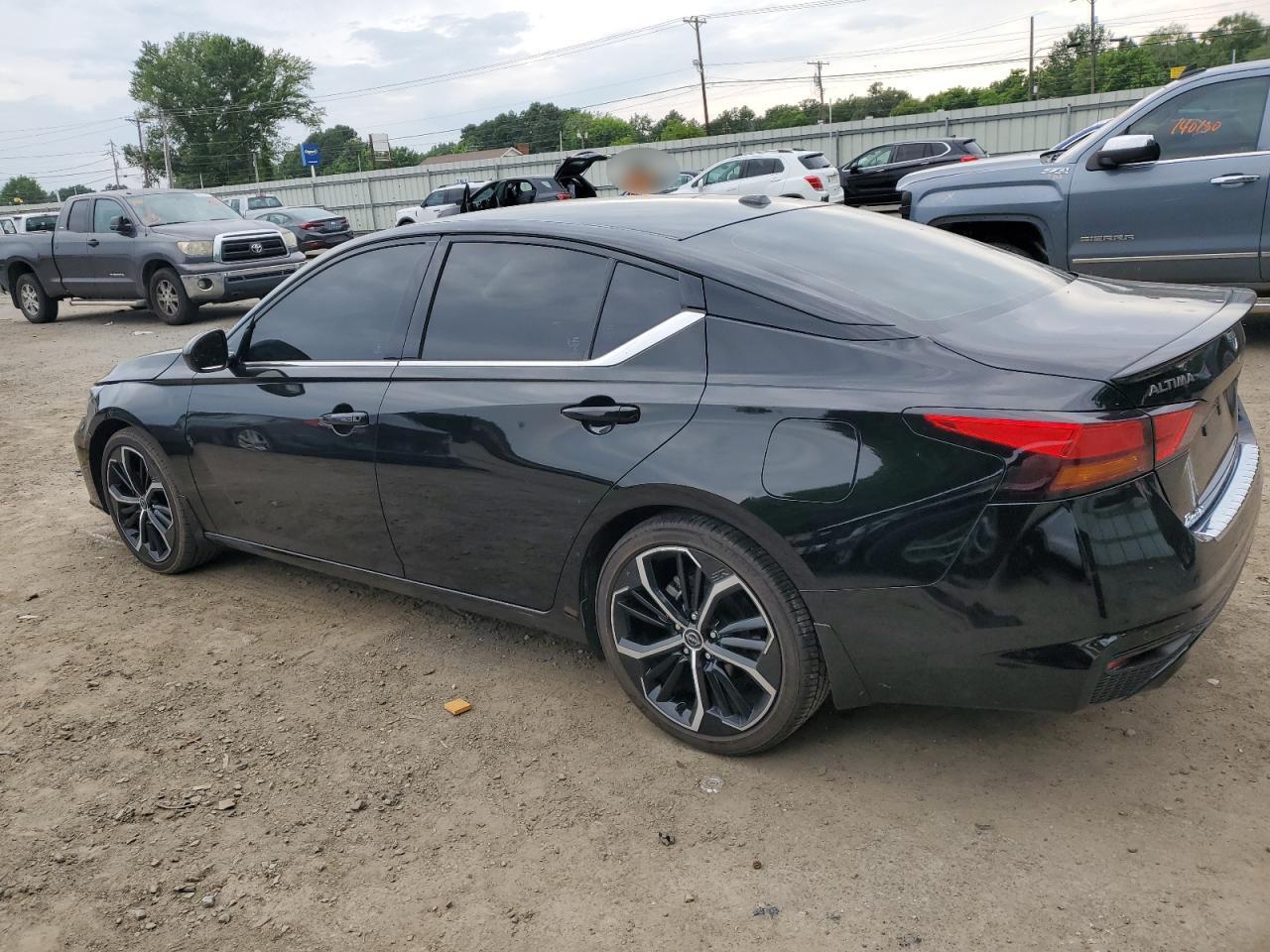 2023 Nissan Altima Sr - Фото 2