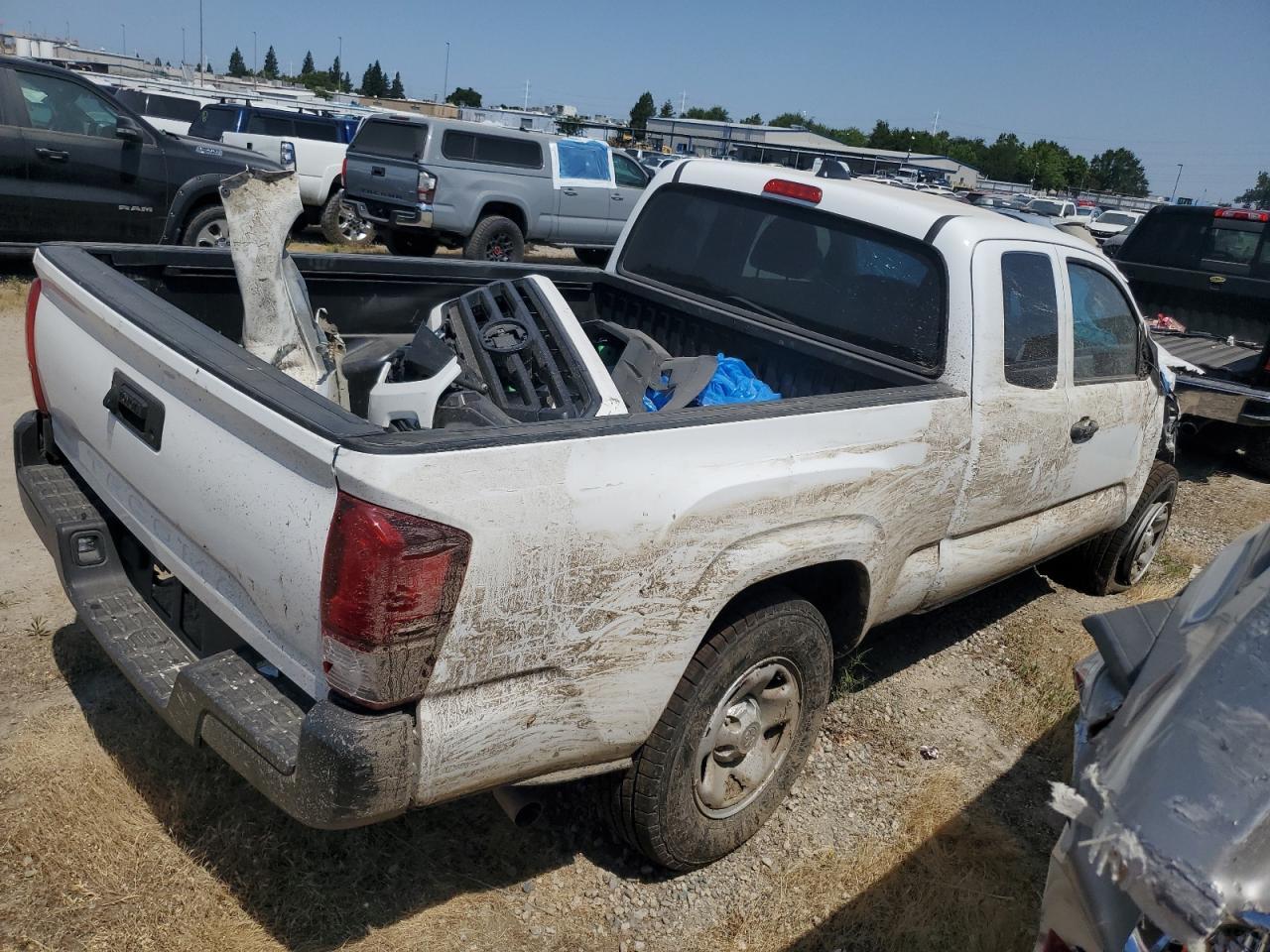 2023 Toyota Tacoma Access Cab - Image 3