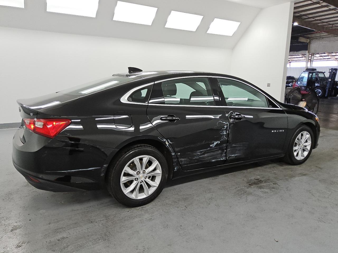 2023 Chevrolet Malibu Lt - Фото 3