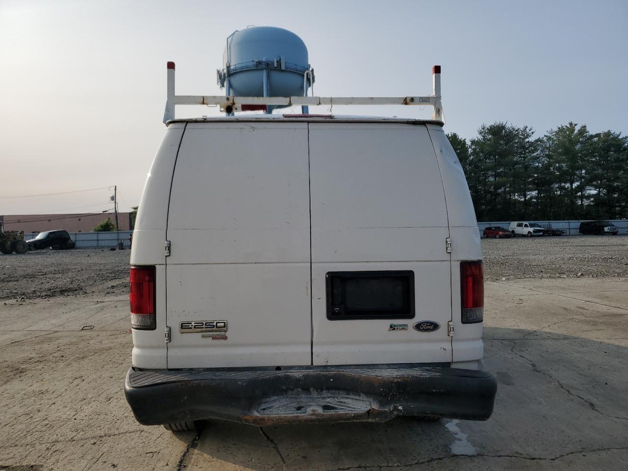 2011 Ford Econoline E250 Van - Фото 6