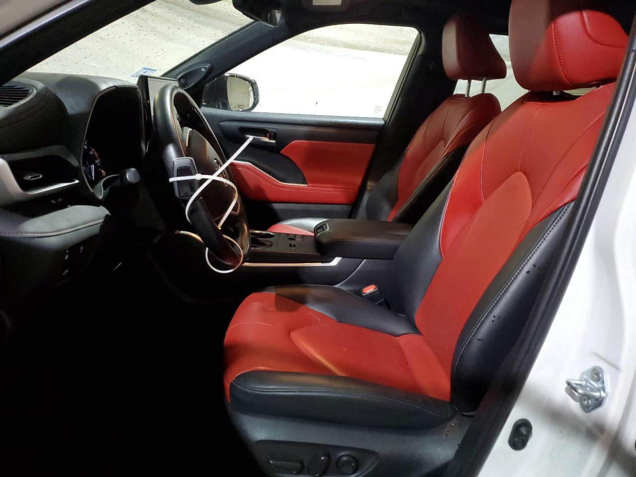 2023 Toyota Highlander L - Фото 7