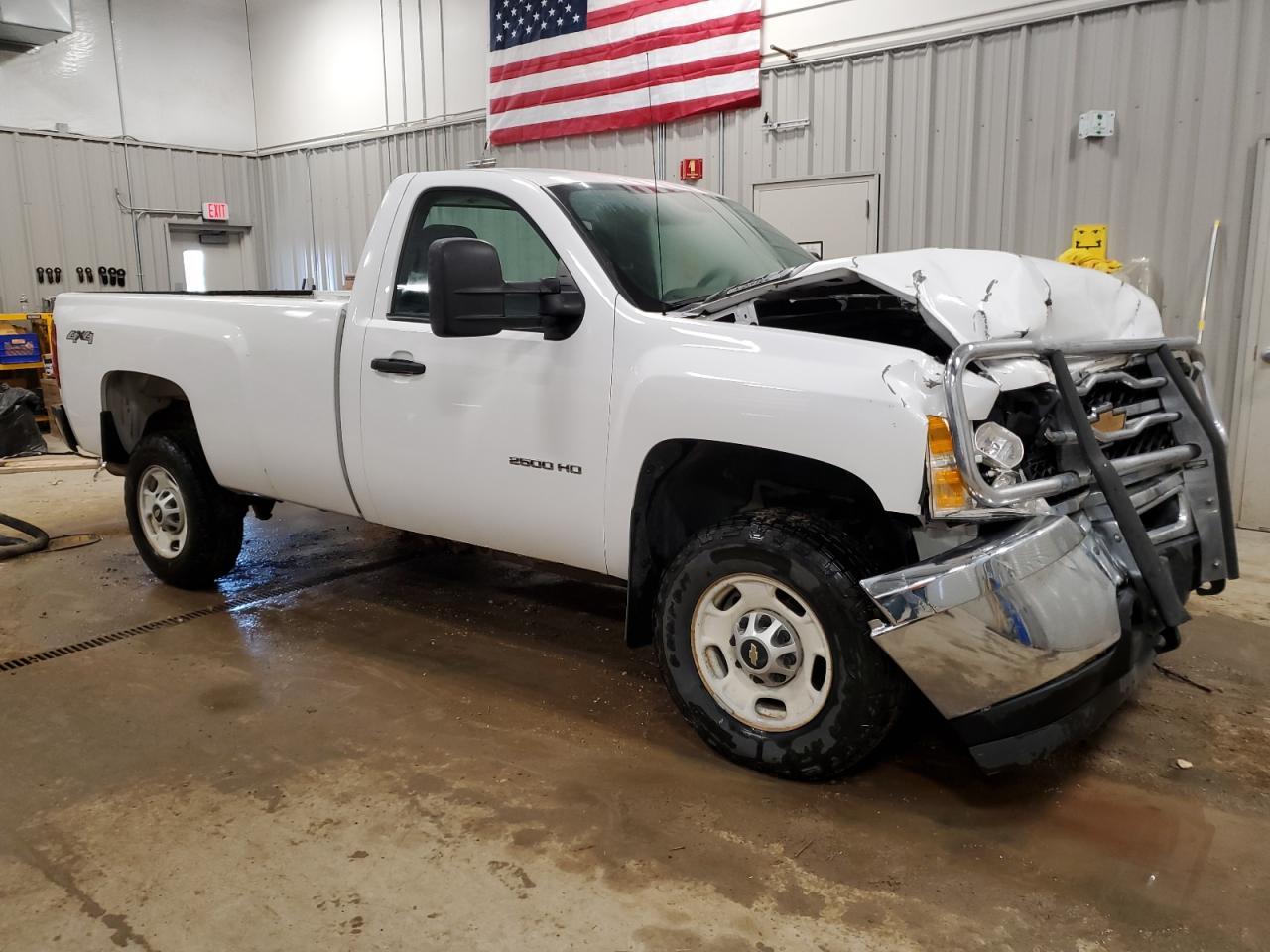 2014 Chevrolet 2500 - Image 4